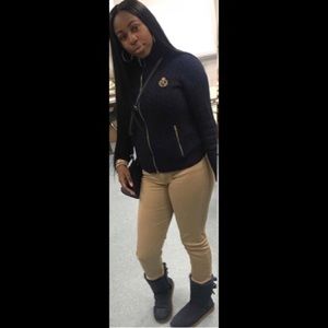 Meet your Posher, MaKayla